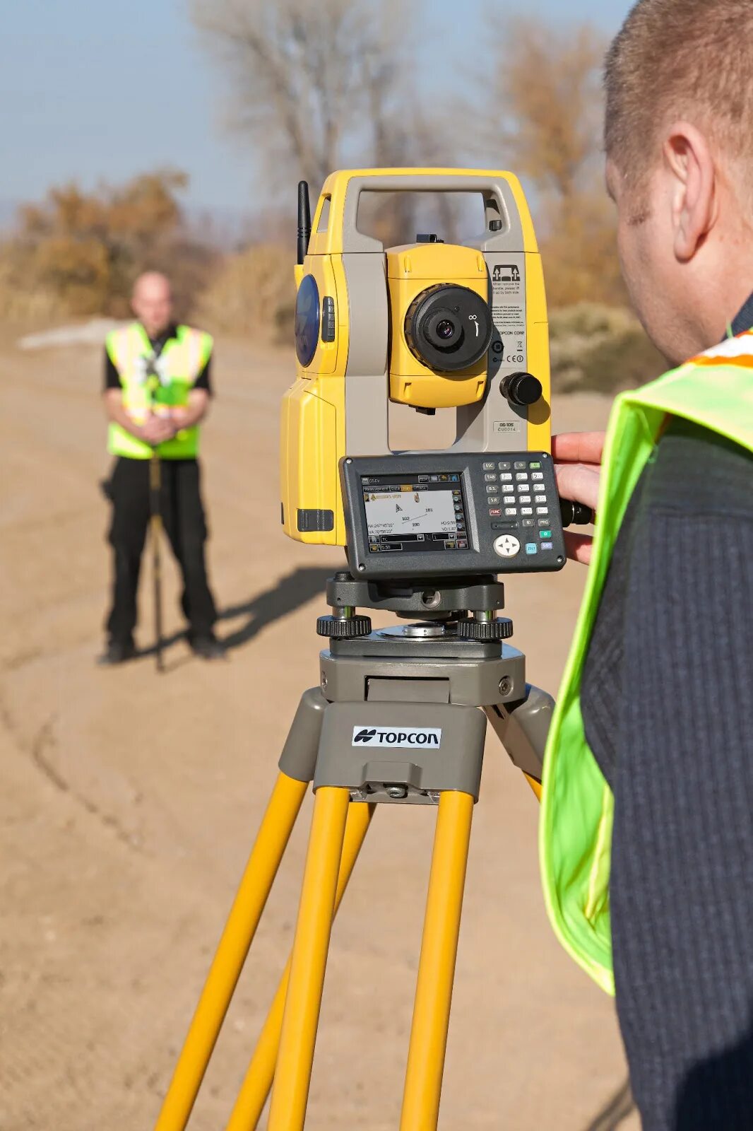 Тахометр геодезия. Тахометр геодезия. Тахеометр es 105l. Тахеометр лейка тс 16. Тримбл 3305 тахеометр.