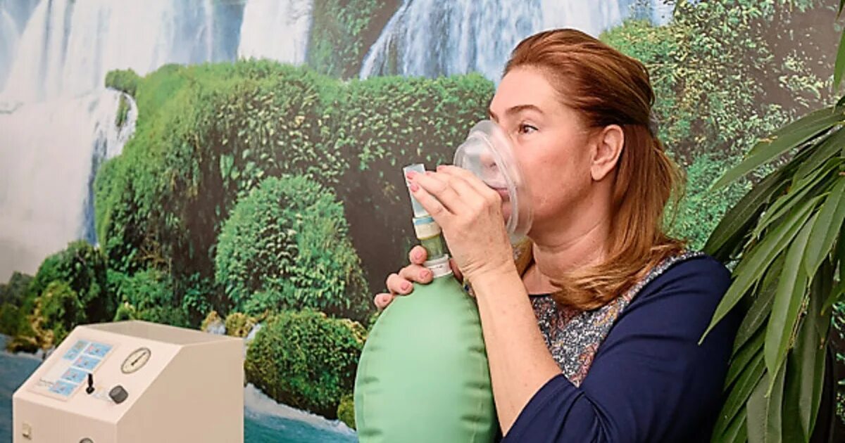 Аппарат гипокситерапии горный воздух показания. Гипокситерапия что это такое. 015 атм. Гипокситерапия что это такое в санатории. Нормобарическая гипокситерапия.