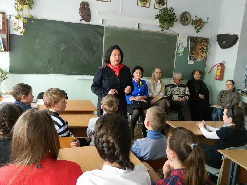 Надеждинский район школа. Школа 1 Надеждинский район. Тереховка Приморский край школа. Школа села Тереховка Надеждинского района. Работа в надеждинском районе приморском крае