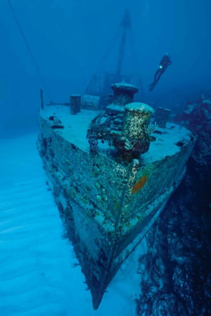 Pin on God lives underwater Pyramids, Bermuda triangle pyramid, Bermuda triangle
