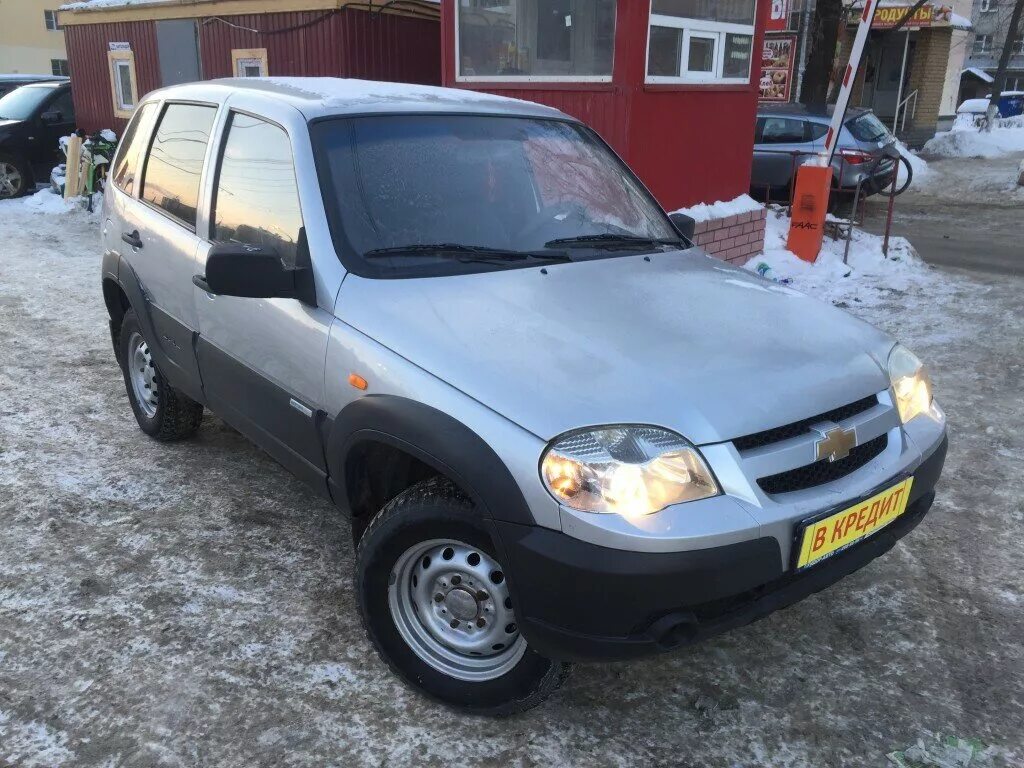 Нива шевроле зеленая. Авито нива шевроле бу в нижегородской. 7 mt (80 л. С. Нива шевроле золотистая.