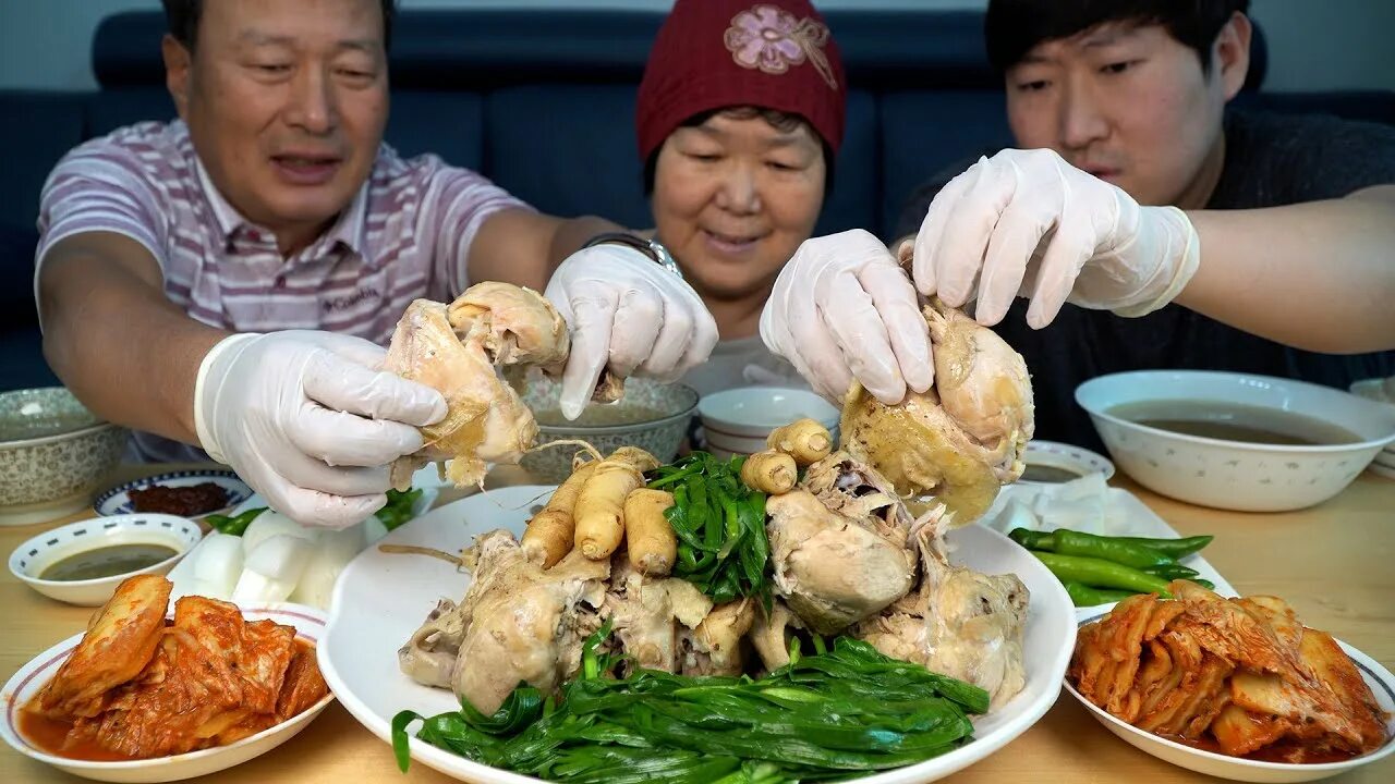 МУКБАНГ Корея. МУКБАНГ корейская семья ест. Самгётан Южной Корее. Мукбанг корея видео