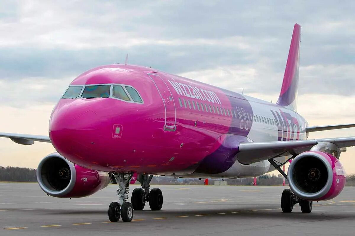 Wizz Air. Wizz Air авиакомпания. Авиакомпания Wizz Air полет. Wizz Air сервись самолёта.