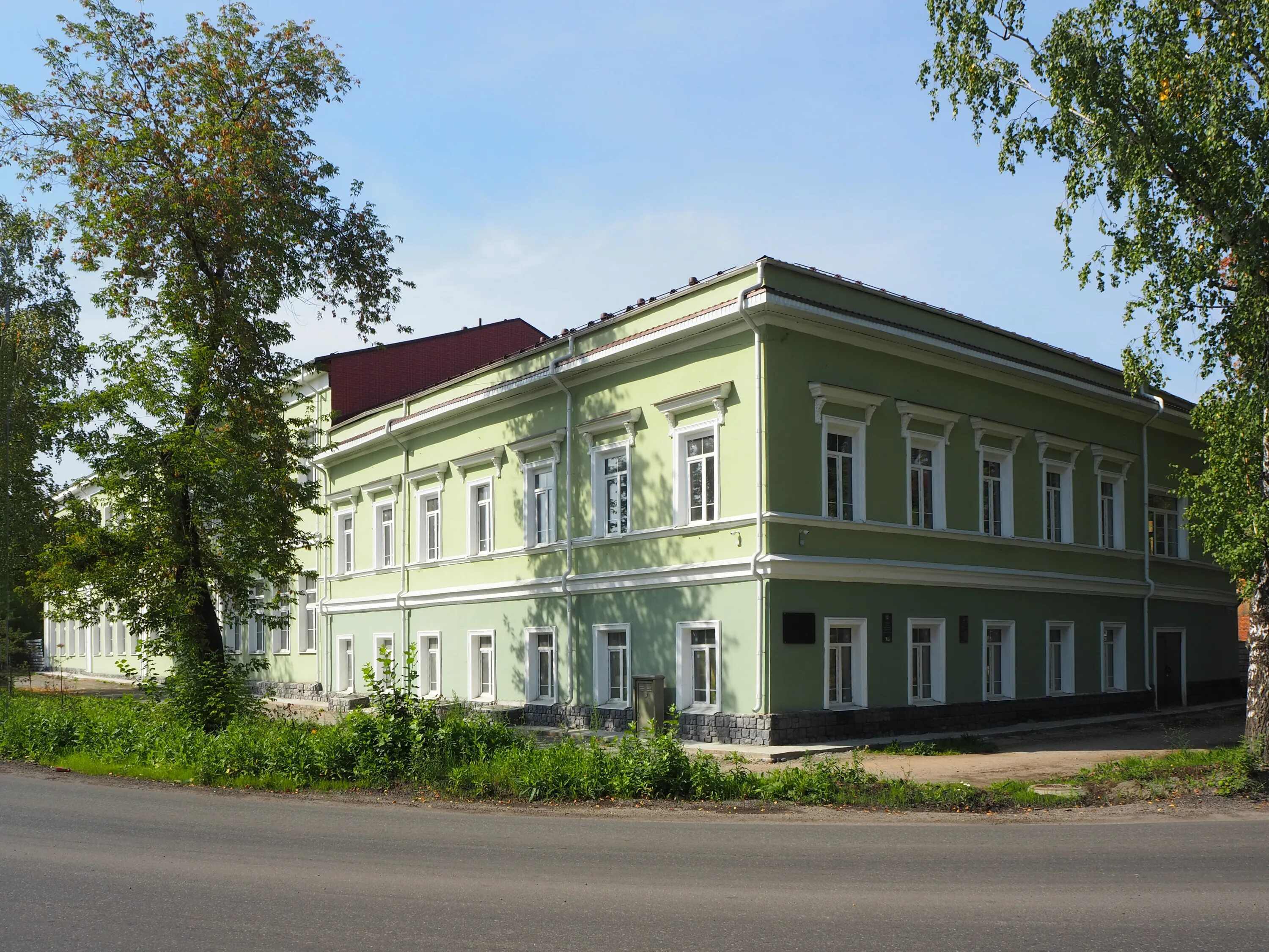 Железнодорожное училище нижний тагил. Училища тагил. Нижнетагильский колледж искусств. Провиантские склады нижний тагил. Училища тагил.