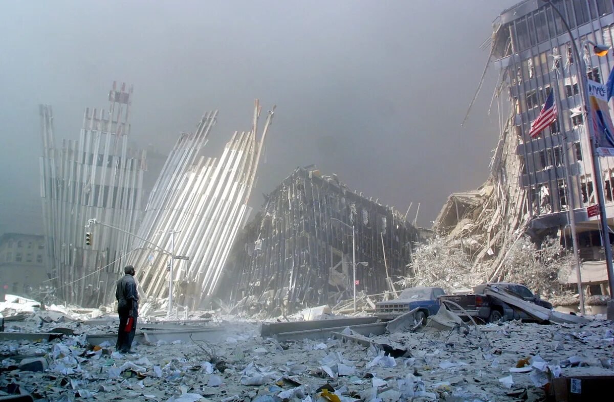 Что случилось в 2001 году. Башни-Близнецы 11 сентября 2001. Башни ВТЦ 11 сентября 2001. Взрыв башен-близнецов в Нью-Йорке 11 сентября.