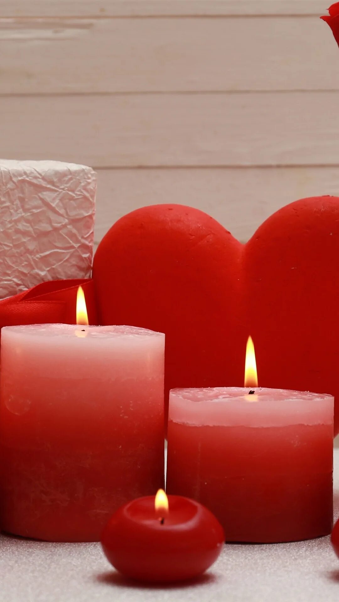 Красная свеча. Красивые свечи. Свечи сердечки. Красивые красные свечи.