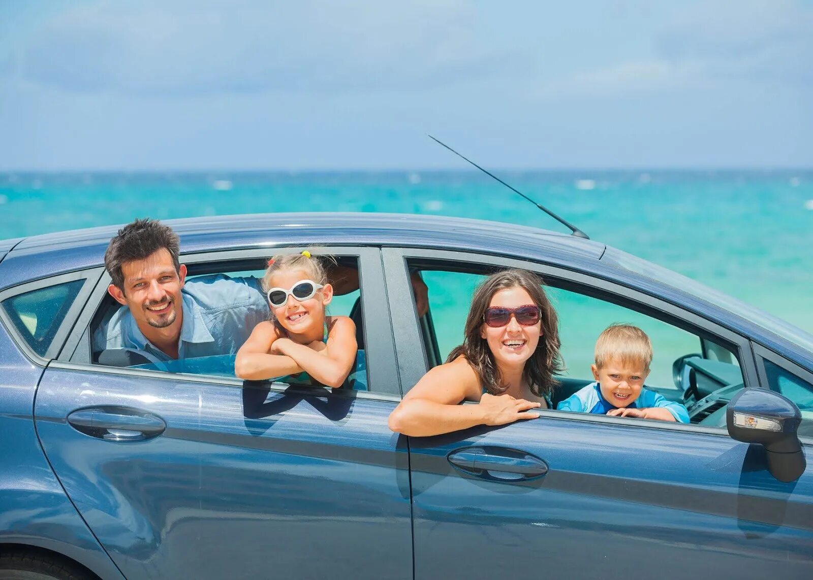 Car rental with drivers. Кабриолет на побережье. Картинка для автоквеста. Автомобили греции. Поездка на машине.