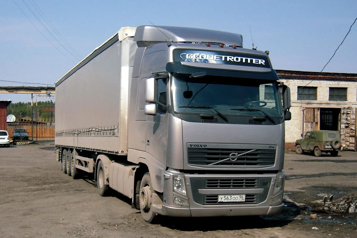 Вольво фш 13 тягач. Volvo FH 460 С полуприцепом. Вольво FH 440. Вольво ФШ 13. Вольво fh13 с полуприцепом.