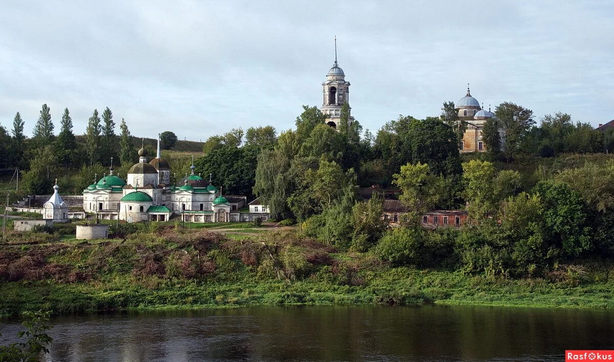 Старицкий успенский монастырь старица. Старица иустиния. Старица достопримечательности. Старицкий кремль. Старица лето.