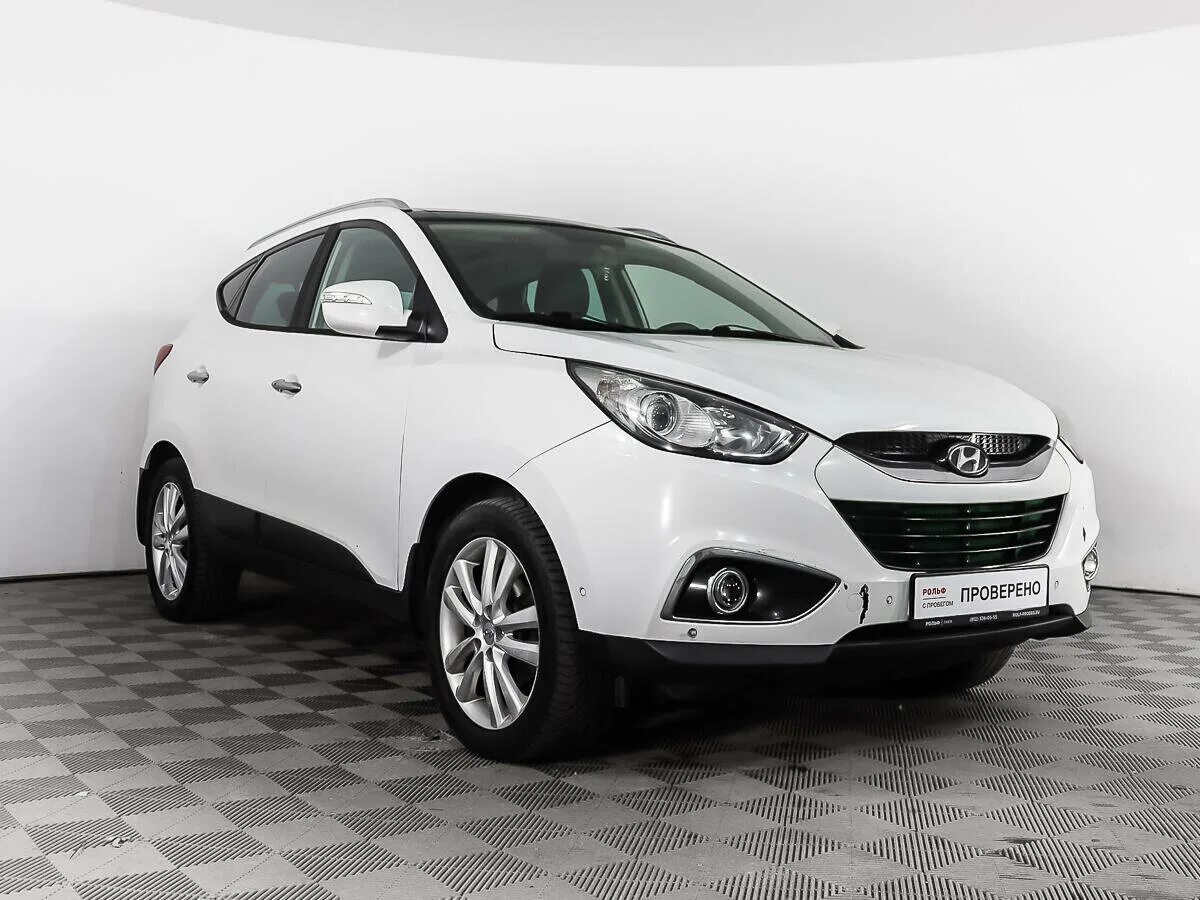 Купить б/у Hyundai ix35 I 2.0 AT (150 л.с.) 4WD бензин автомат в Москве: коричне