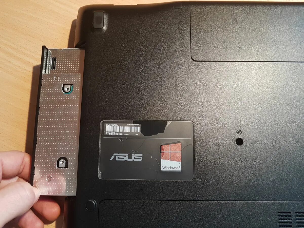 Ssd диск вместо привода. Дисковод для ноутбука. крепление дисковода ноутбука. демонтаж дисковода в ноутбуке. жесткий диск вместо дисковода в ноутбуке.