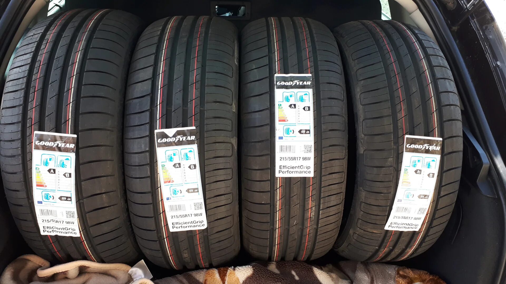 Goodyear EFFICIENTGRIP 215 55 17. 215 55 17 Goodyear EFFICIENTGRIP Performance. Goodyear EFFICIENTGRIP Performance 2. Goodyear EFFICIENTGRIP_Performance 95w XL. Купить летнюю резину в вологде