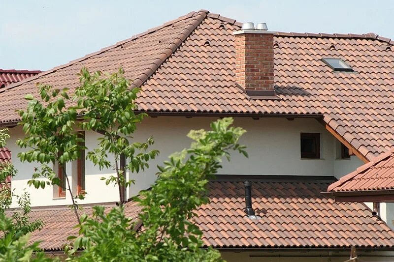 Цементно песчаная черепица брасс. Минеральная черепица braas. Кровля браас черепица. Минеральная черепица braas. Цементно-песчаная черепица braas таунус.