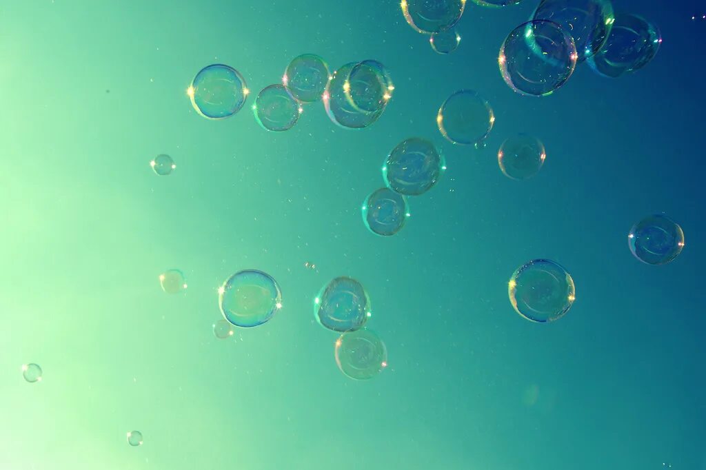 Выключи пузыри. Пузырьки кислорода. Кислород пузыри. Пузыри под водой. Водяной пузырь.