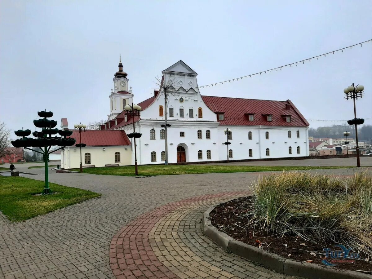Орша замок. Оршанский замок орша. Юрцево усадьба любомирских. Изуитский коллегия орша. Город орша замок беларусь.