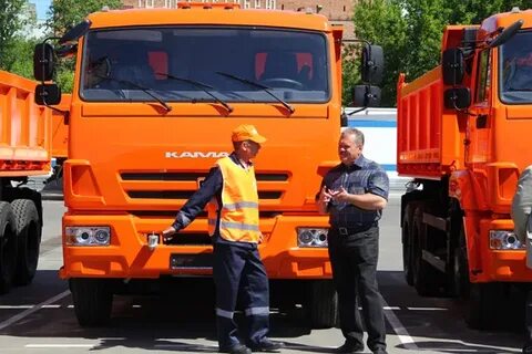 Ставит камаз