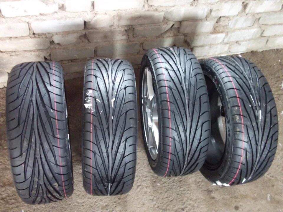 Резина Maxxis Victra ma-z1. 225 55 17 Maxxis ma-z1. Maxxis ma-z1 Victra 225/45 r17. 225/45r17 Maxxis Victra ma-z1 94w.