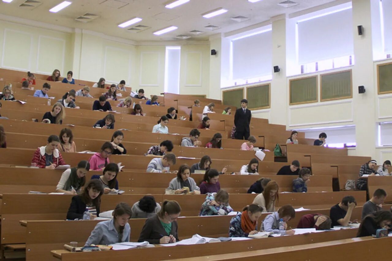 юрфак мгу аудитории. рэу им плеханова аудитории. дод мгу 2020. московский педагогический государственный университет крупской. юрфак спбгу внутри.