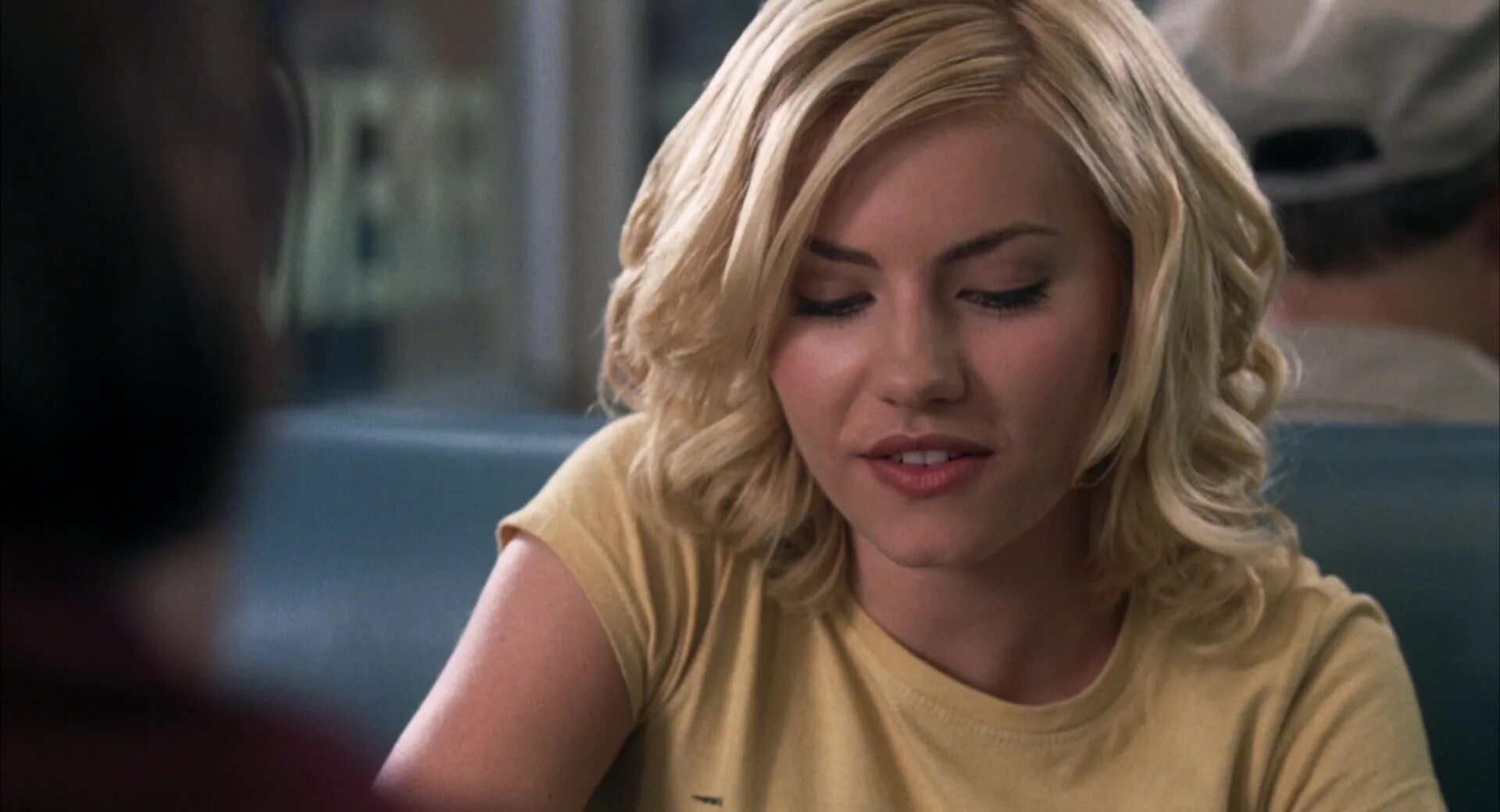 соседка 2006. элиша катберт соседка 2. соседка 2004. фотосессия на кухне. соседка 2004 мэттью.