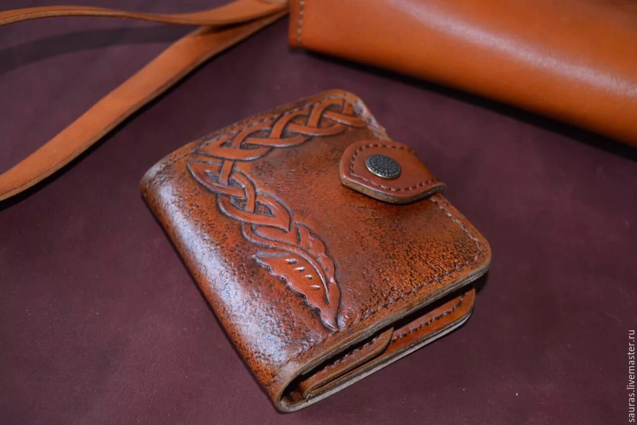 Кожаные кошельки мужские ручной. Кожаное портмоне "Арни". Портмоне Abasin Leather. Кожа растительного дубления изделия. Необычные кожаные изделия.