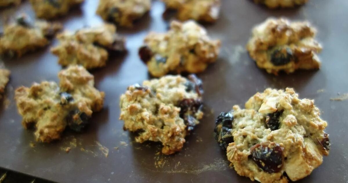 Soft Oatmeal cookies (развес 4кг). Печенье Изюм и мох. Crunchy cheap cookie. Black Raisin cookie toppings.