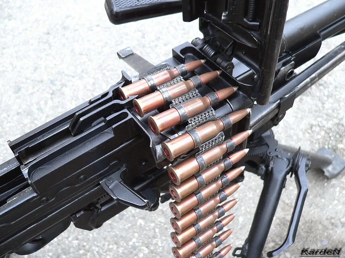 Как зарядить пулемет. Рпд -44 rpd-44. Пулемёт пкм 7. 62 заряжание. Патрон пулемета калашникова 7.