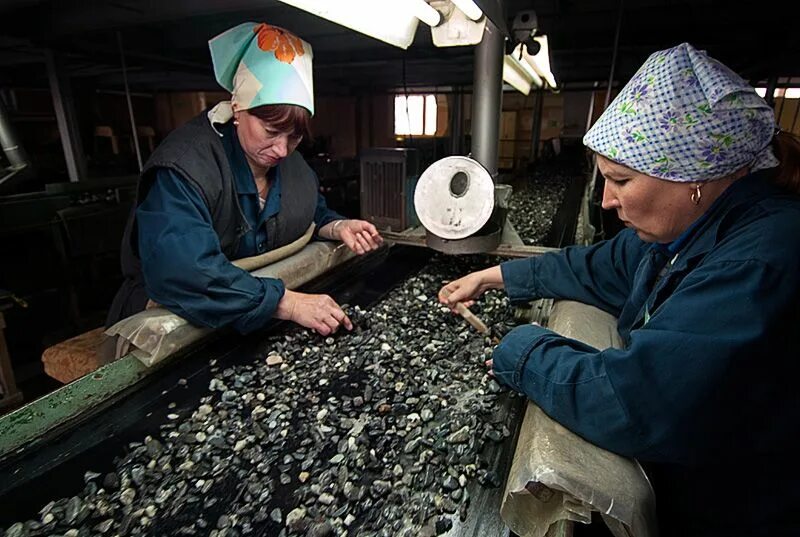 Конечная стадия в обработке драгоценных камней. Обработка драгоценных камней. обработка драгоценных камней в россии. обработка драгоценных камней в разной технике фото. как добывается рубин история возникновения.