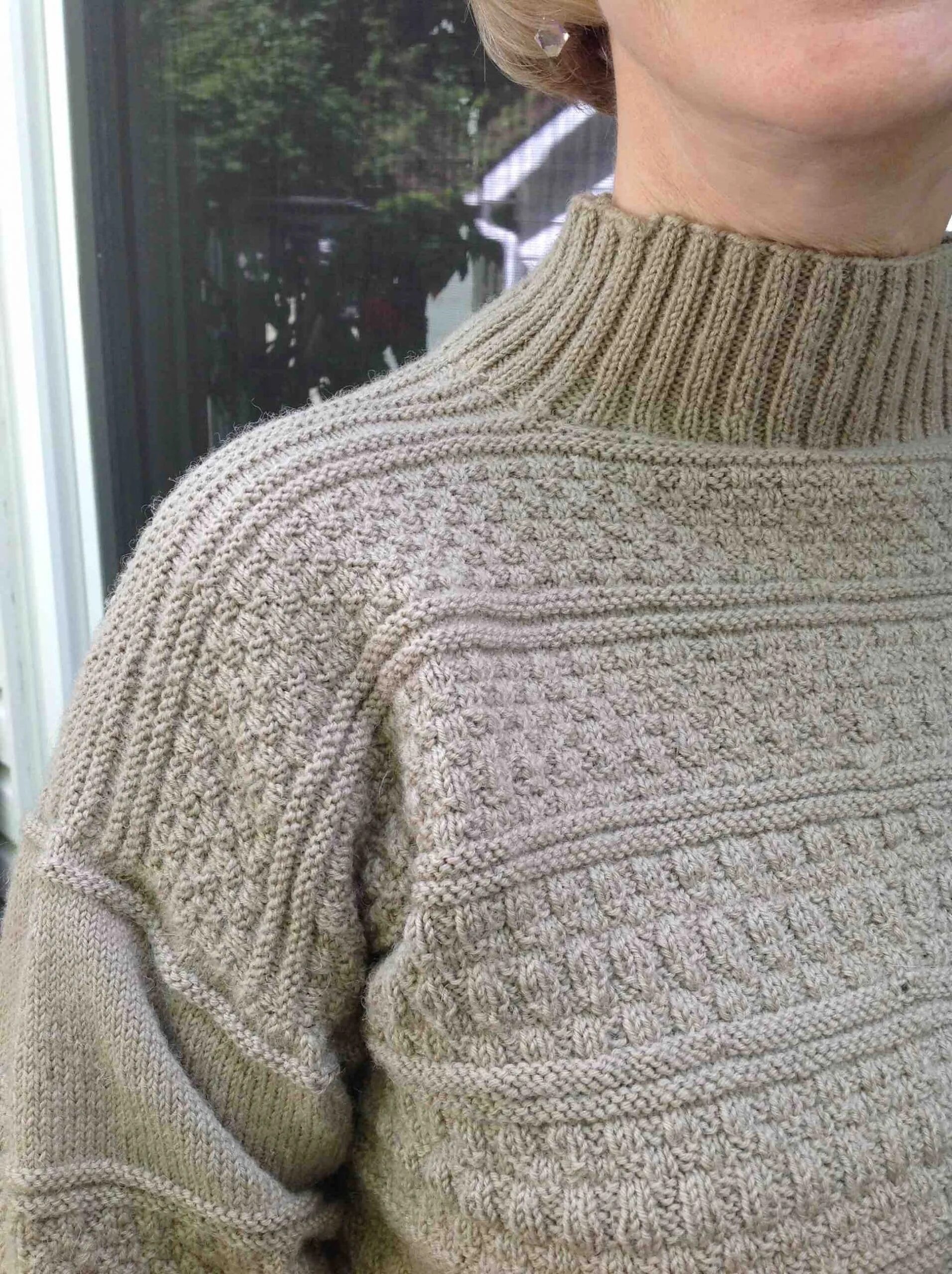 Свитер с прямой проймой. Теплые свитеры с острова гернси. Свитер женский. Бруклин твид джаред флад. Весенний пуловер спицами.