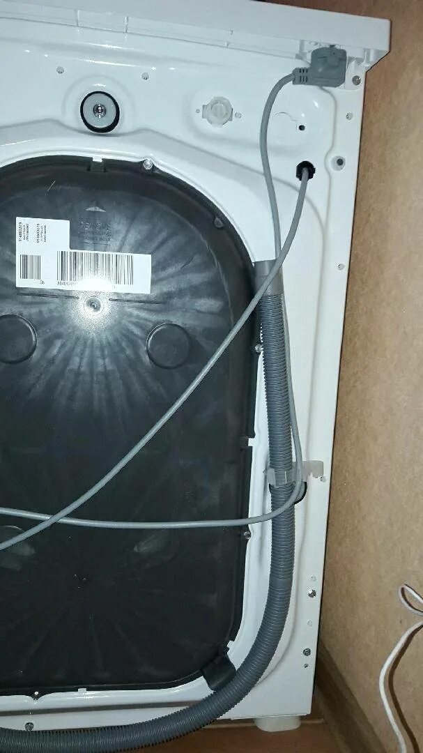 Транспортировочные болты electrolux ewt 1066 esw. Есть ли в сушильной машине транспортировочные болты. Есть ли в сушильной машине транспортировочные болты. Haier hd90-a2959s. Транспортировочные болты для стиральной машины горенье w62z02/s.