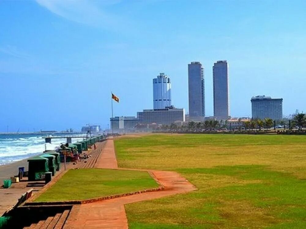 Галле фейс грин. Galle face green коломбо. Шри ланка столица коломбо. Набережная галле-фейс-грин. Ширтланка коллмбо.