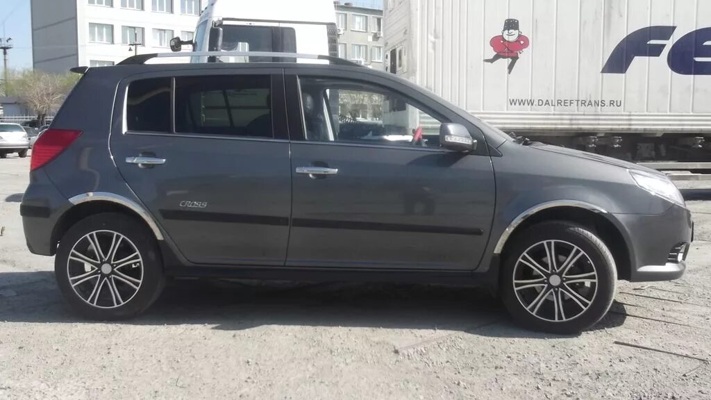 Диски мк кросс. Geely mk 205/50 r15. Шины джили мк. Шины джили мк. Резина зимняя на джили мк.