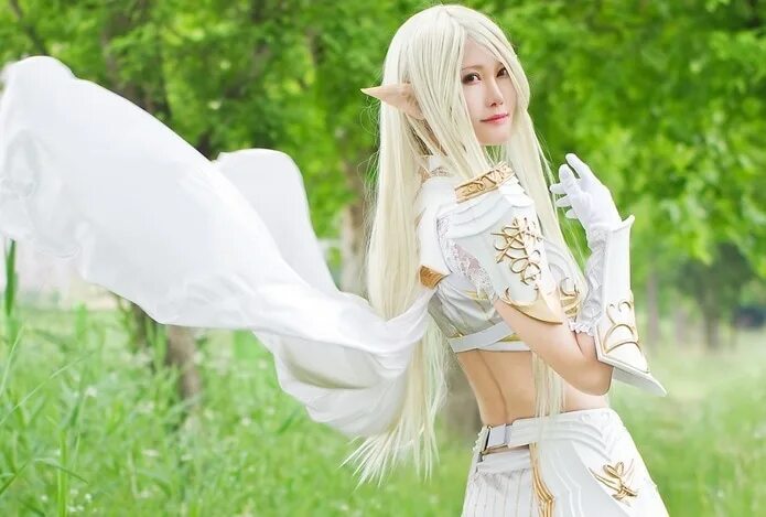 Elf cosplay. Тиффани Эльф косплей. Эльфийка косплей. Платье эльфийки. Косплей эльфийки в полный рост.