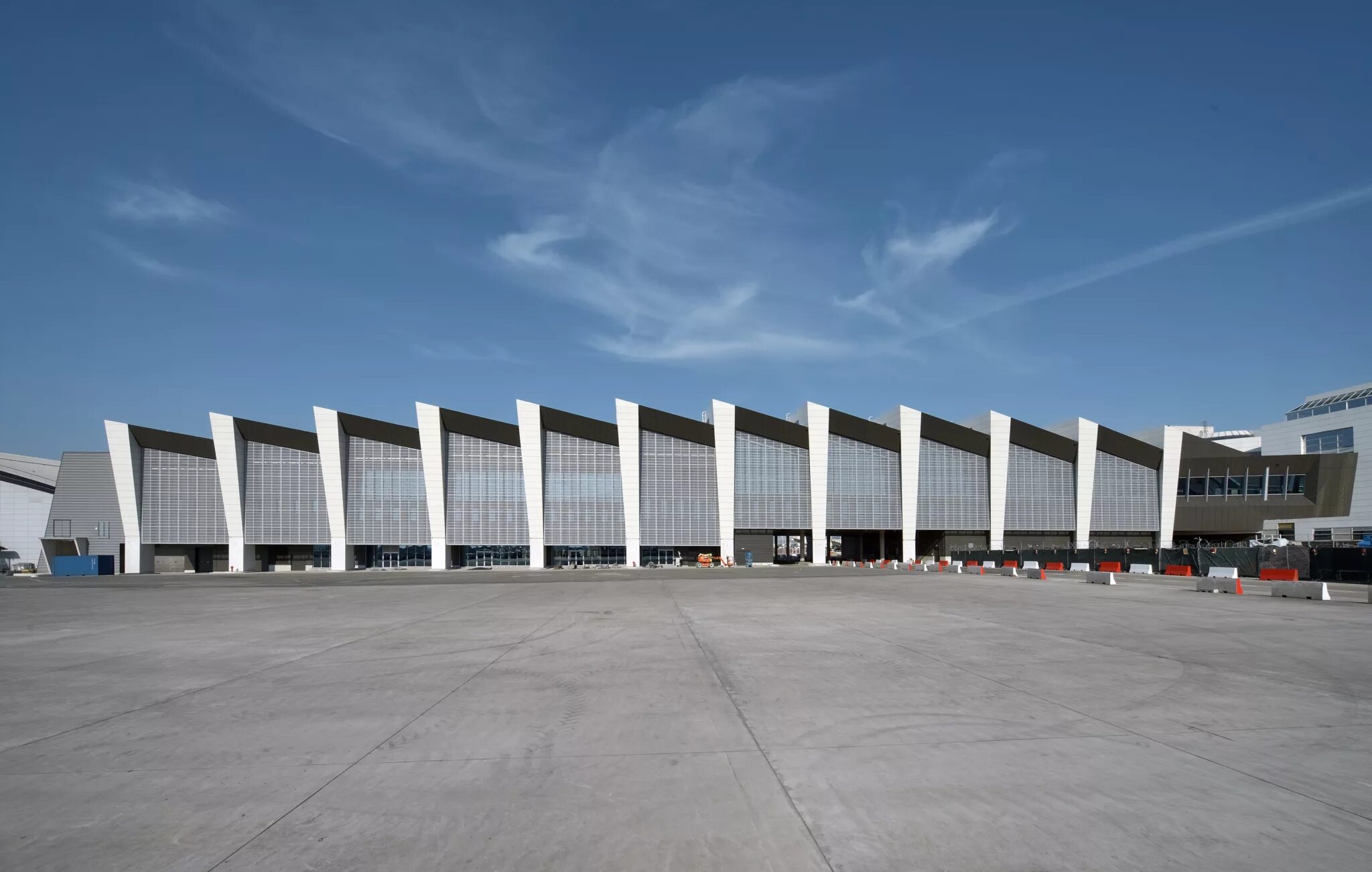Аэропорт Таллин. Грузовой терминал аэропорта. Грузовой терминал Кольцово. Таллинский аэропорт. Грузовой аэропорт телефон
