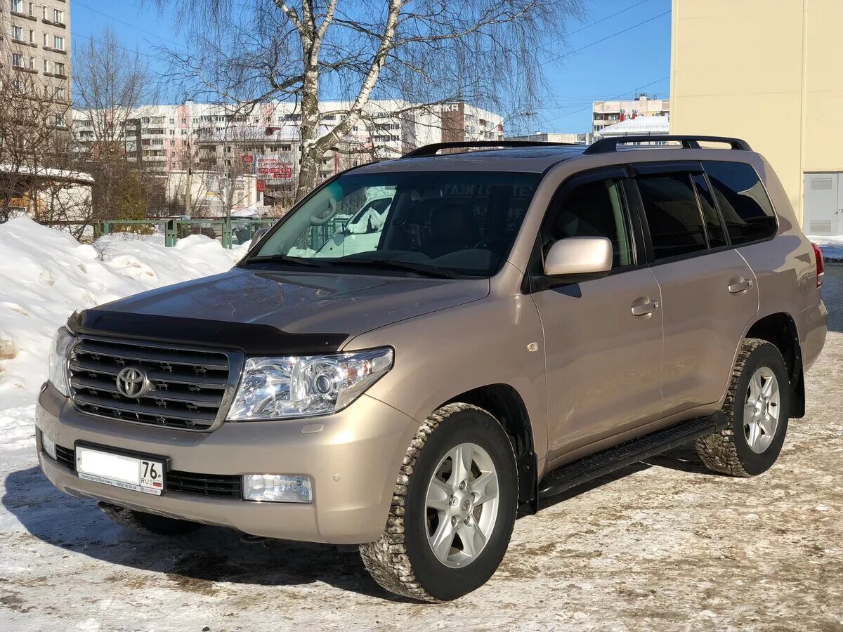 Куплю ленд крузер дизель б у. Тойота ленд Крузер 200 дизель. Toyota Land Cruiser 200 бежевый. Тойота ленд Крузер 200 2010. Тойота ленд Крузер 2010 года.