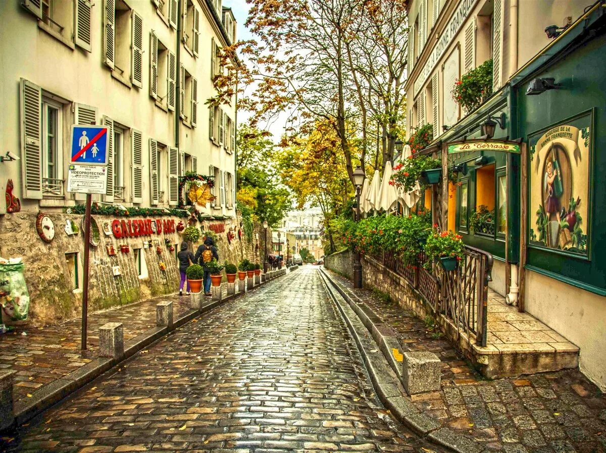 Нат улица. Париж романтика улочки Монмартр. Франция Париж улочки. Париж улица Верди. Улица Клер 18 в Париже.