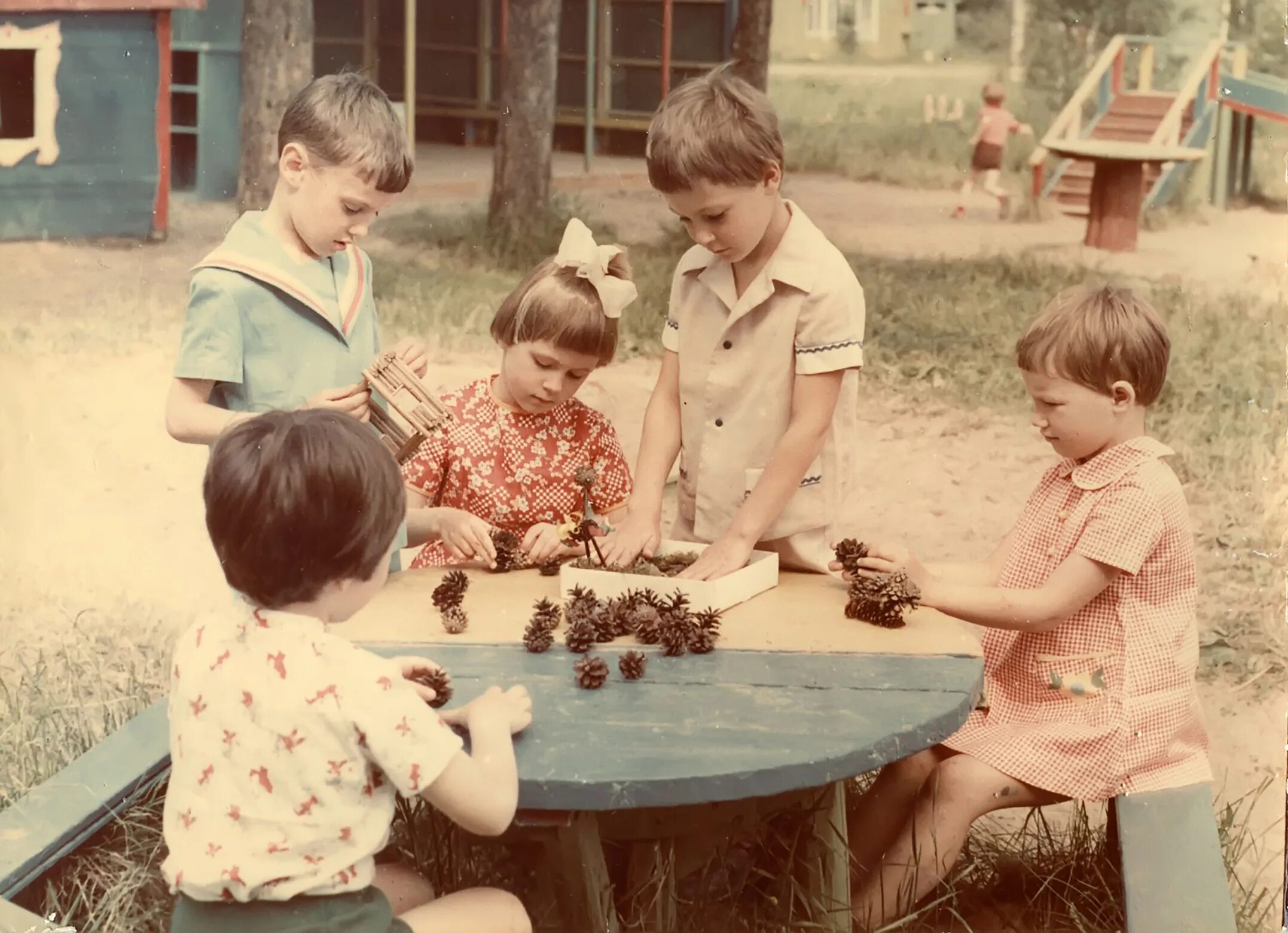 Какие раньше играла игры. Советское детство. Счастливое советское детство. Детство советских детей. Счастливые советские дети.