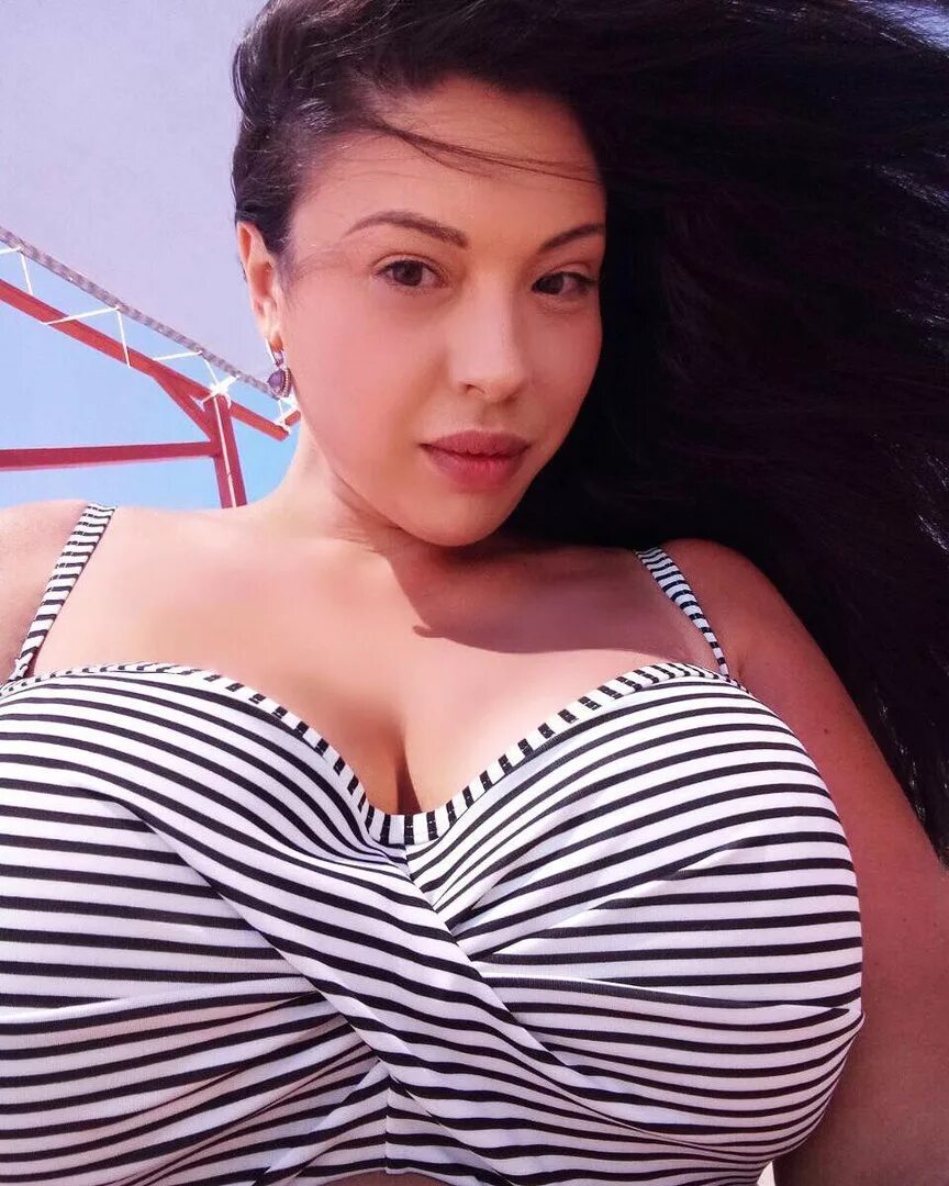 Инна воловичева до похудения. Дом 2 инна воловичева в купальнике. Инна воловичева толстая. Инна воловичева рост. Инна воловичева.