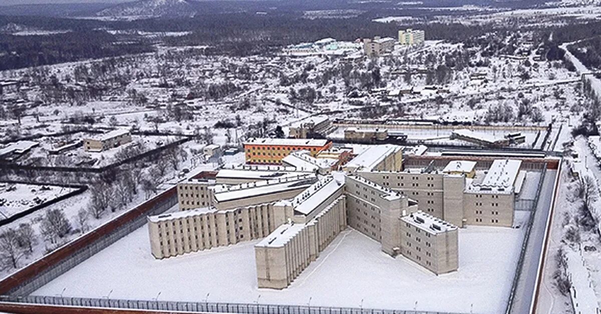 Снежинка заключенные. Тюрьма снежинка эльбан хабаровский край. ик-6 снежинка хабаровский край. ик 6 эльбан хабаровский край. поселок эльбан хабаровский край тюрьма.