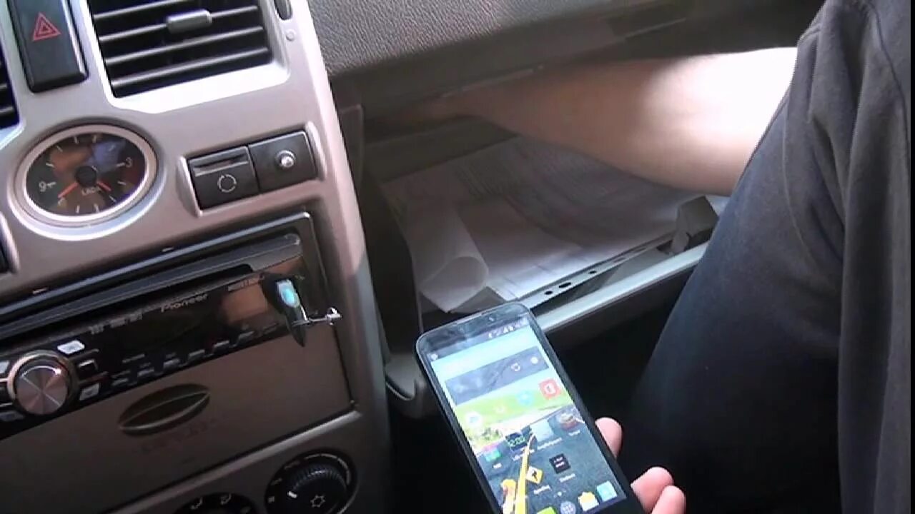 Как подключить блютуз приора 2 Штатная магнитола Lada Приора седан, 1,6 л, 2013 года просто так DRIVE2