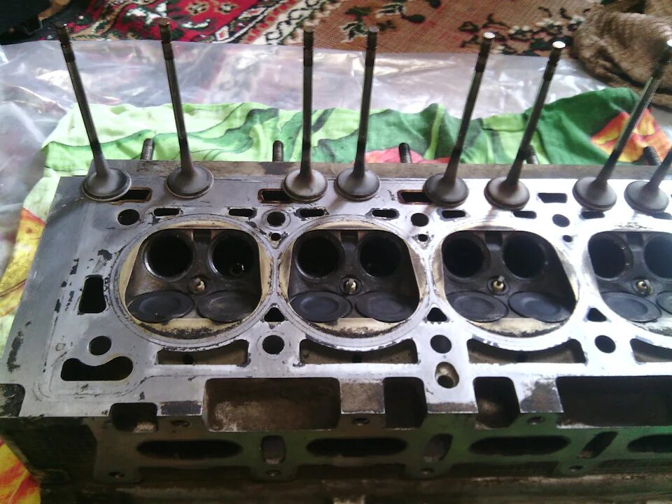 Клапан выпускной мазда 323. Рено дастер загнуло клапана. Загнуло клапана рено сценик 1. Головка блока рено f4r. Рено дастер загнуло клапана.