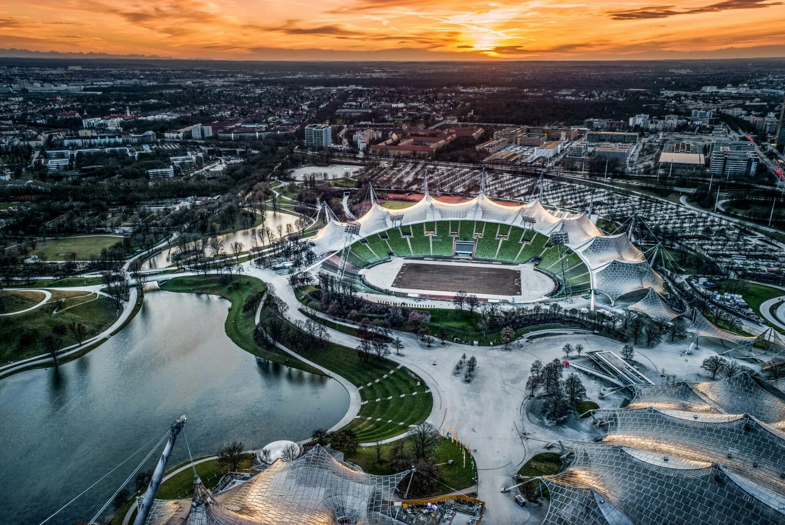 Olympic stadium. Олимпиаштадион Мюнхен. Олимпийский парк Мюнхен. Стадион Олимпия Мюнхен. Олимпийский стадион Мюнхена, Германия.