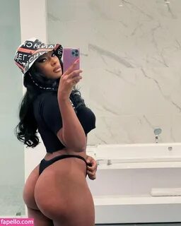 Megan Thee Stallion / megan_renee316 / theestallion Nude Leaked OnlyFans .....