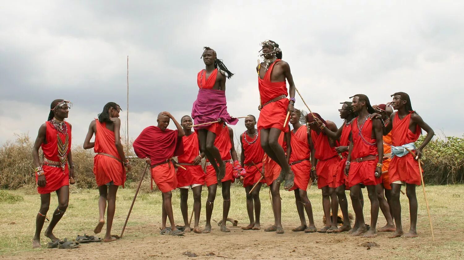 Кенийцы Масаи. Масаи прыжки. Масаи прыжки Масаи. Масаи Восточной Африки.