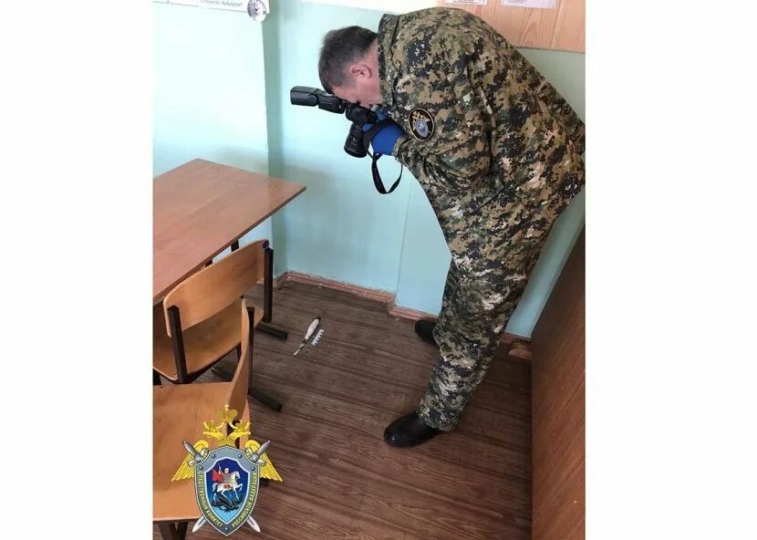 Ученик напавший на учительницу. Ученик пырнул ножом учителя ульяновск. ученик напал на учительницу с ножом. школьника пырнули ульяновск.
