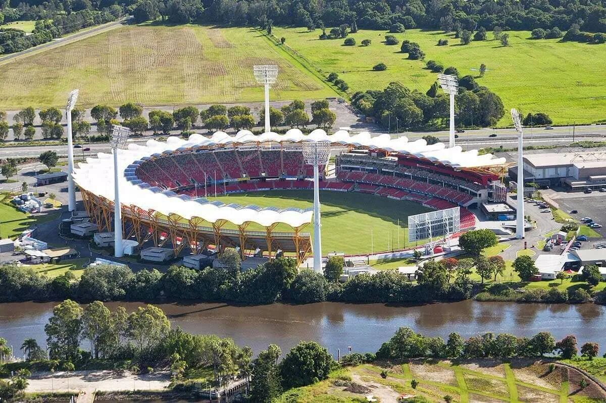 Metricon Stadium Gold Coast. Carrara/Metricon Stadium. Стадион на побережье. Стадион Австралия стройка.