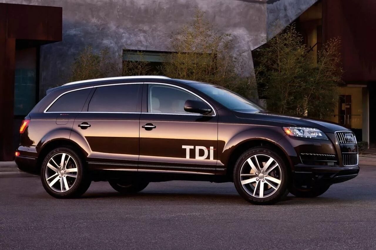 Q7 plus