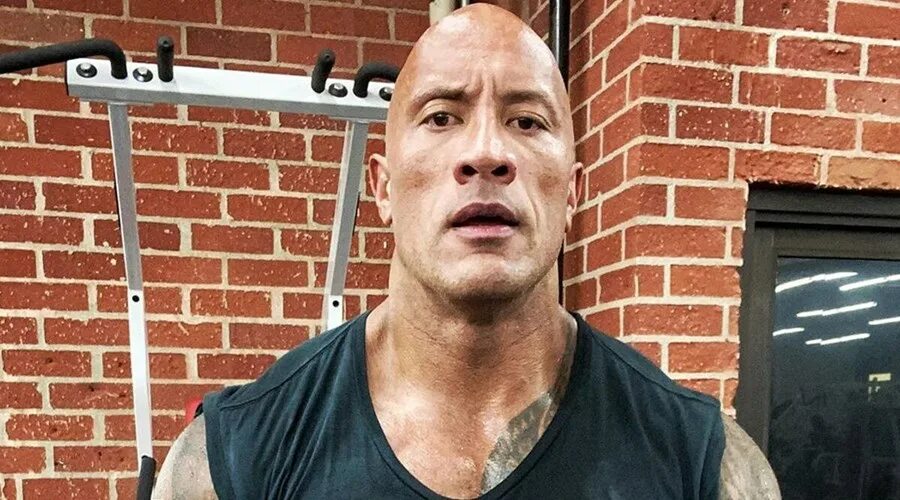 Музыка под скалу. Дуэйн скала джонсон. Дуэйн джонсон under armour the rock. Скала и дуэйн джонсон разные люди. Музыка под скалу.