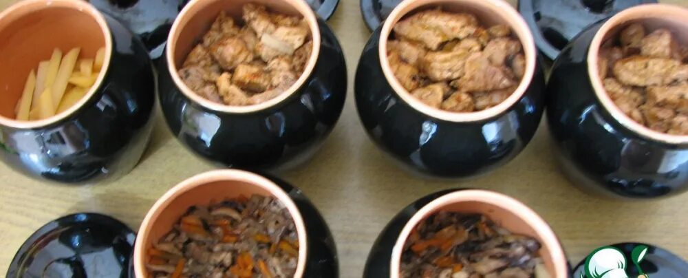 17 потрясающих блюд в горшочках. Горшочки ставить в холодную или горячую. Салаты в горшочках в духовке. Молдавское гончарство. Горшочки ставить в холодную или горячую.