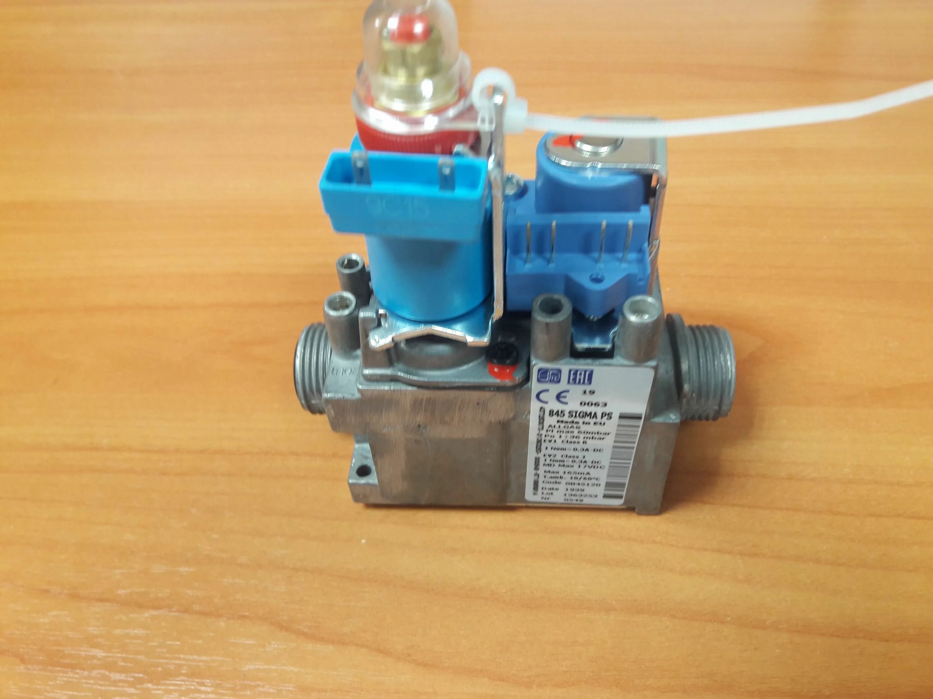 Трёхходовой клапан для котла будерус логомакс u072. Котёл бош 6000 w. Газовый клапан для котла будерус u072. Bosch gaz 6000 w плата управления. Отрегулировать насос газового котла бош.