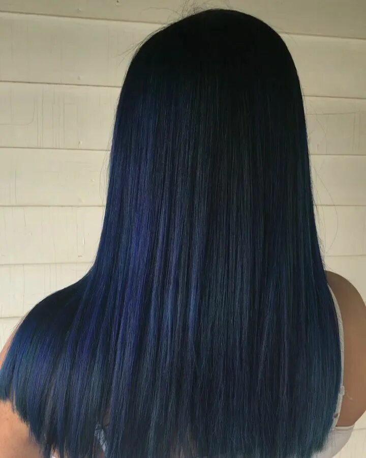 Есинечерный цвет волос. Сине черный цвет волос. Чёрные волосы с синим отливом. Тёмные волосы с синим отливом. Сине черная краска для волос